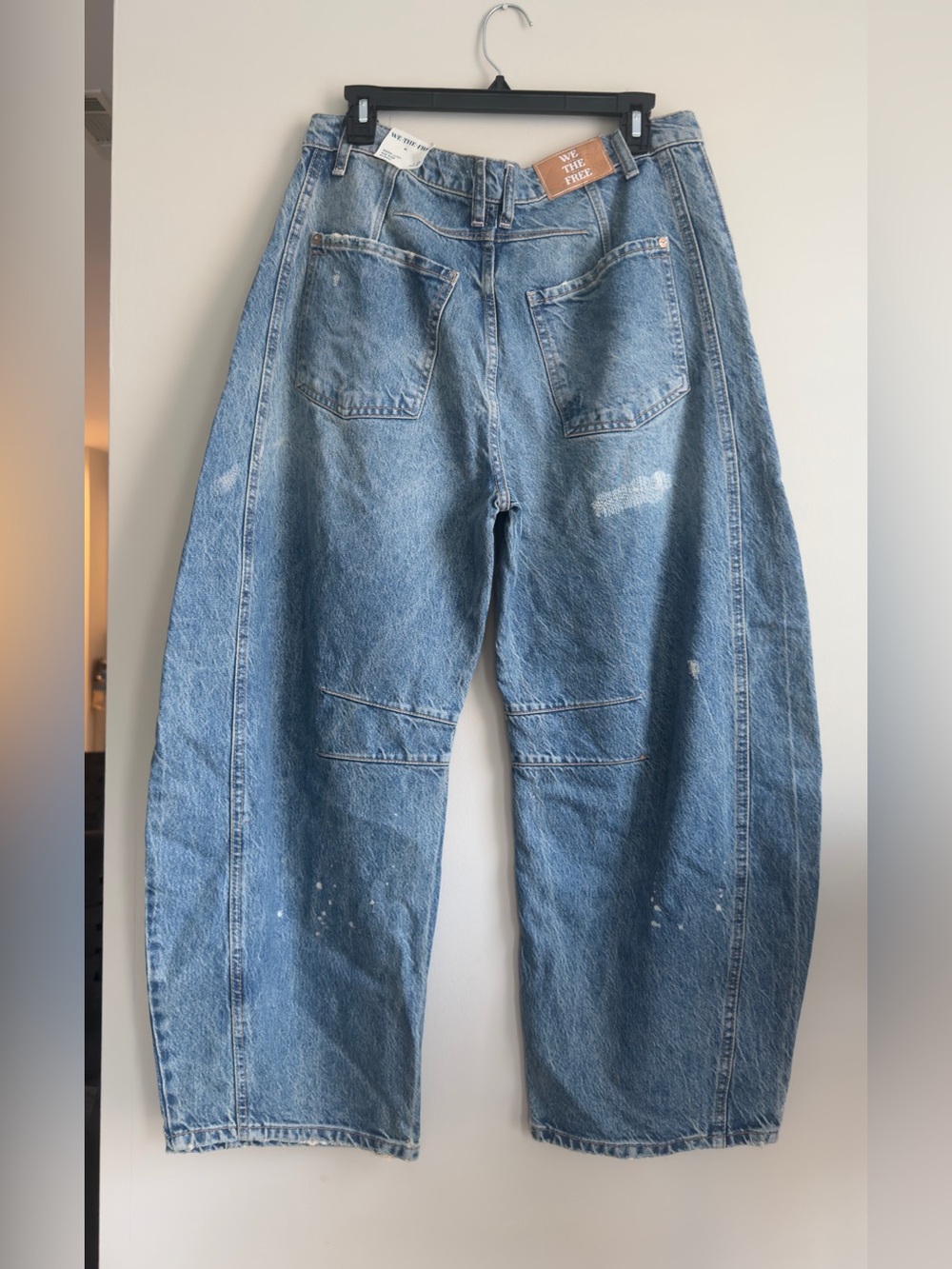 Free People We the free Barrel-Leg Distressed Jeans - NWT - Picture 8 of 10